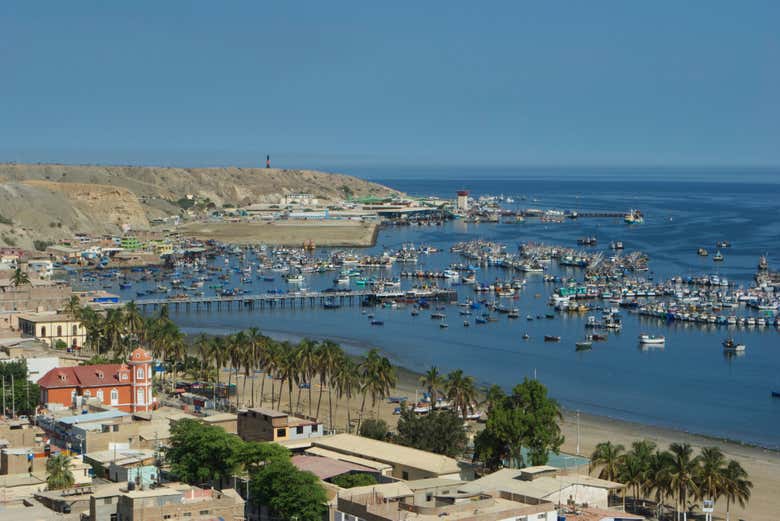 Vistas del puerto de Paita