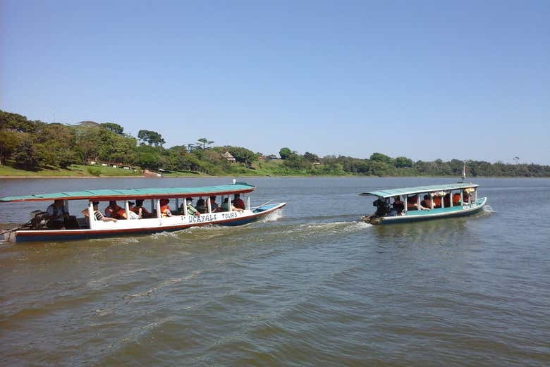 Navegando pela lagoa