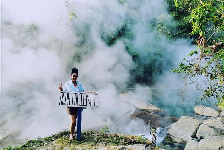 Aguas del río Hirviente