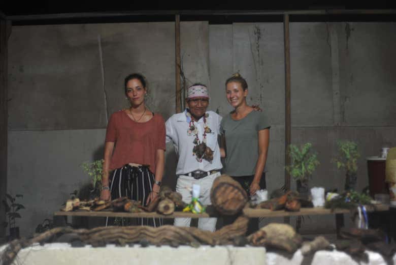 Com o xamã antes do início da cerimônia