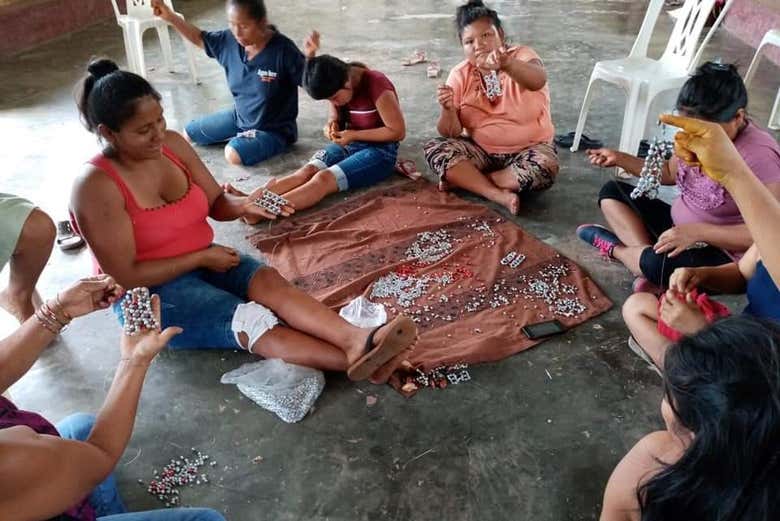 Haciendo piezas de bisutería