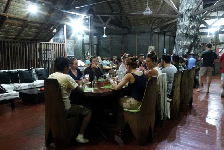 Almoçando na comunidade