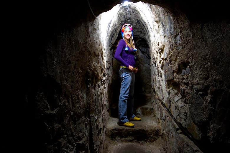 Entrando en las catacumbas