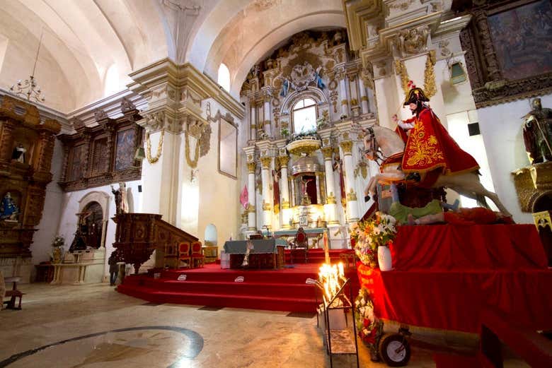 Interior del templo