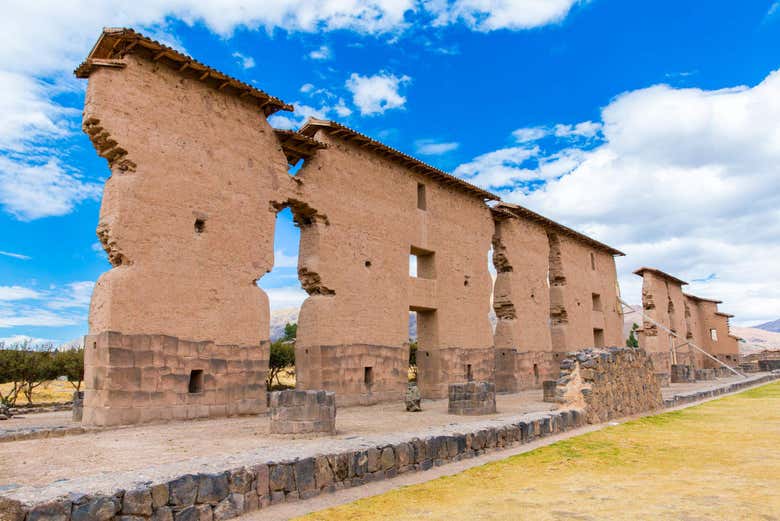 Visitando o sítio arqueológico de Raqchi