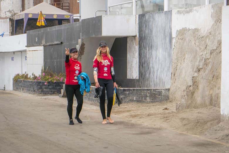 Surfistas en Punta Hermosa