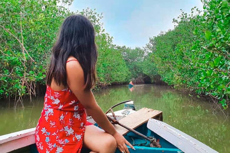 Solcando le acque del delta del Tumbes
