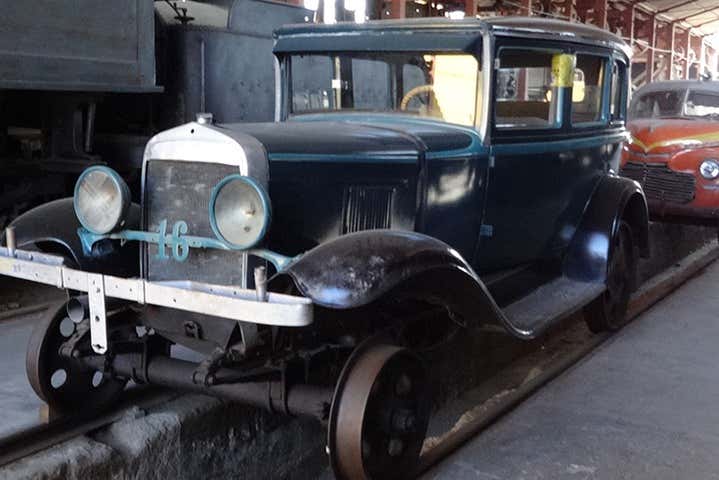 Automóvil en el museo