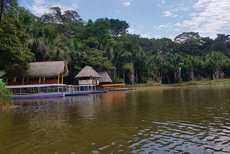 Barcos na lagoa