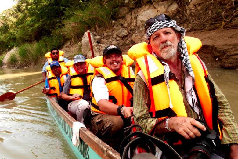 Paseo en canoa por Bocana Carrillos
