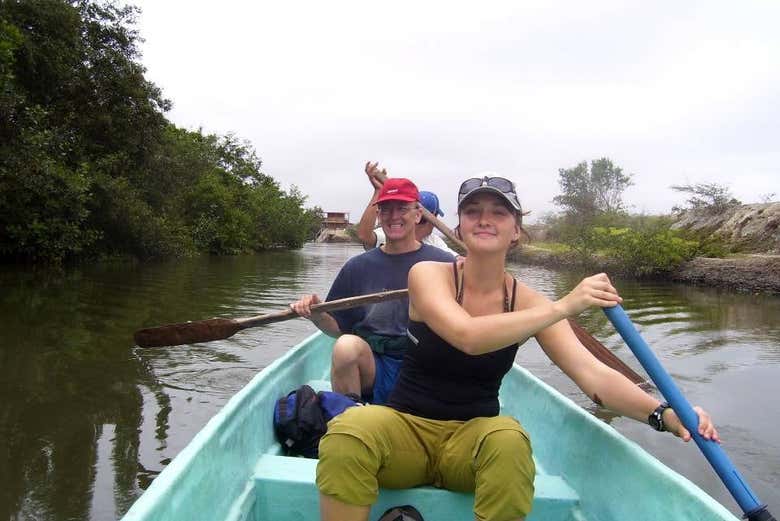 Paseo en canoa de remos