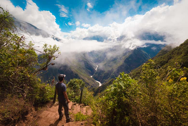 Admire the beautiful Apurimac valley