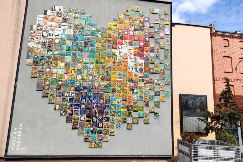 O mosaico Coração de Nadodrze, um símbolo da identidade local