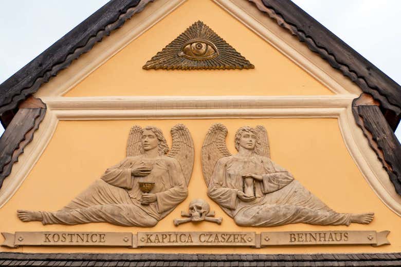 Facciata della Cappella dei Teschi