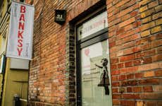 Entrada al Museo Banksy de Cracovia