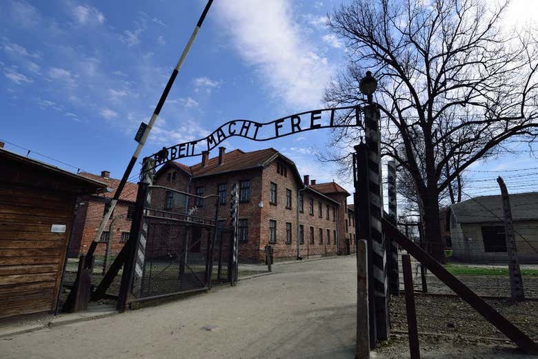 Puerta de entrada a Auschwitz