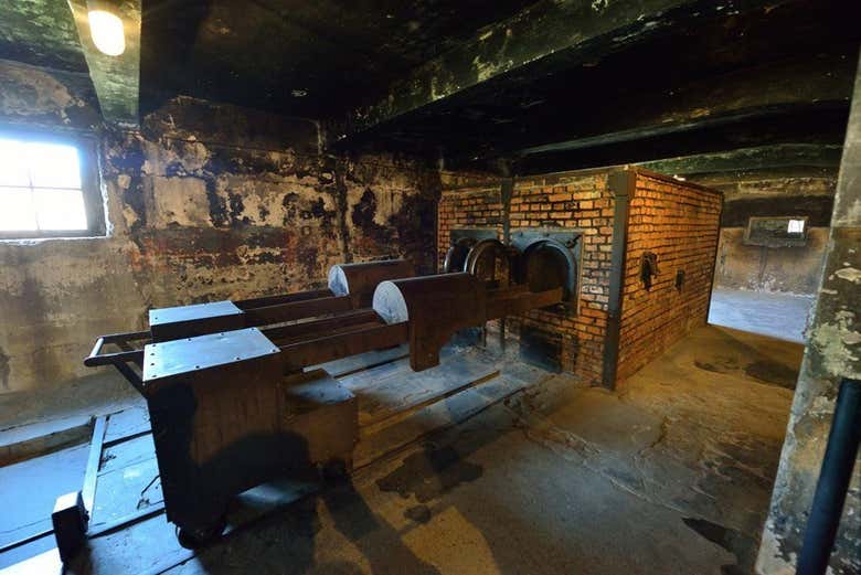 Hornos crematorios en Auschwitz