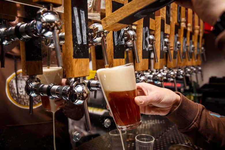 ¡Barra libre de cerveza durante 1 hora!