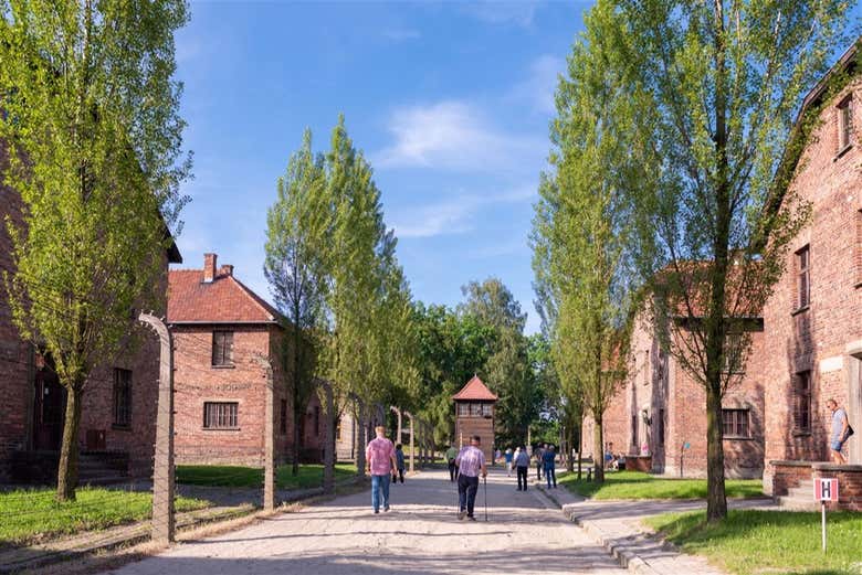 Tour the buildings of the Auschwitz complex