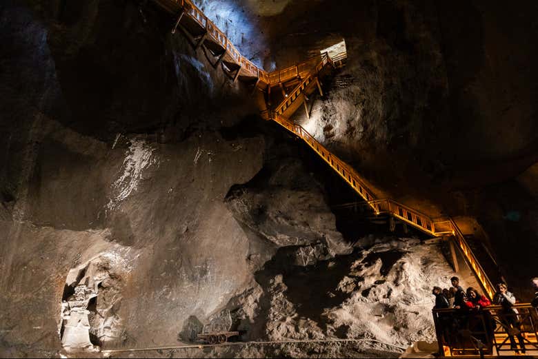 Las enormes escaleras para bajar a las minas