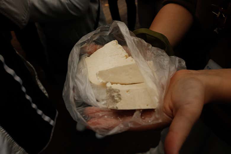 Gustando un formaggio polacco