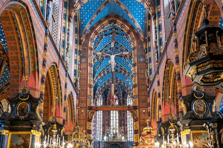 L'intérieur de la basilique Sainte-Marie
