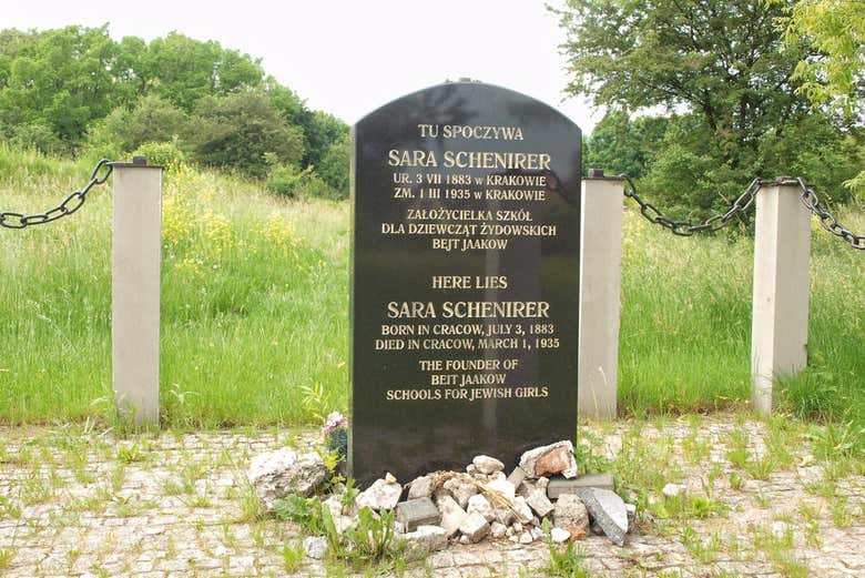 See gravestones