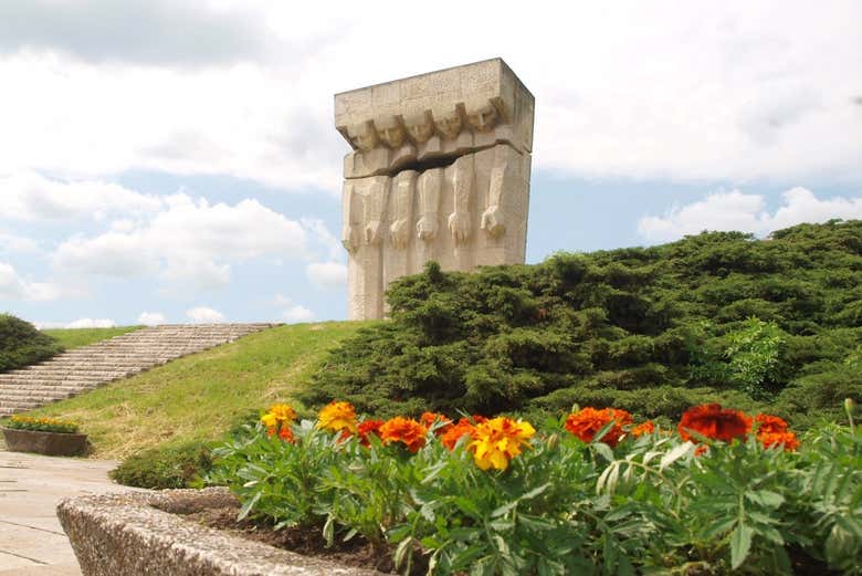 The Torn Hearts Monument