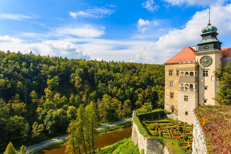 Acercándonos al castillo de Pieskowa Skala