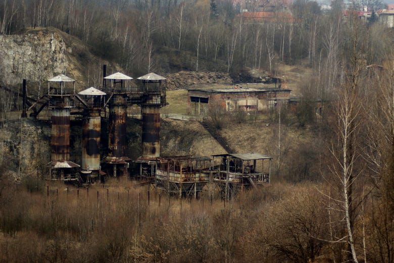 Les ruines du camp de concentration