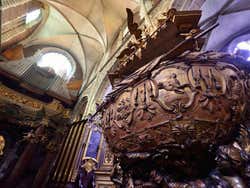Basilica del Corpus Cristi, interno