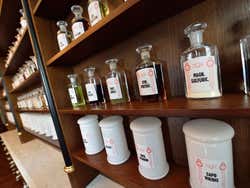 Farmacia sotto l'aquila, prodotto