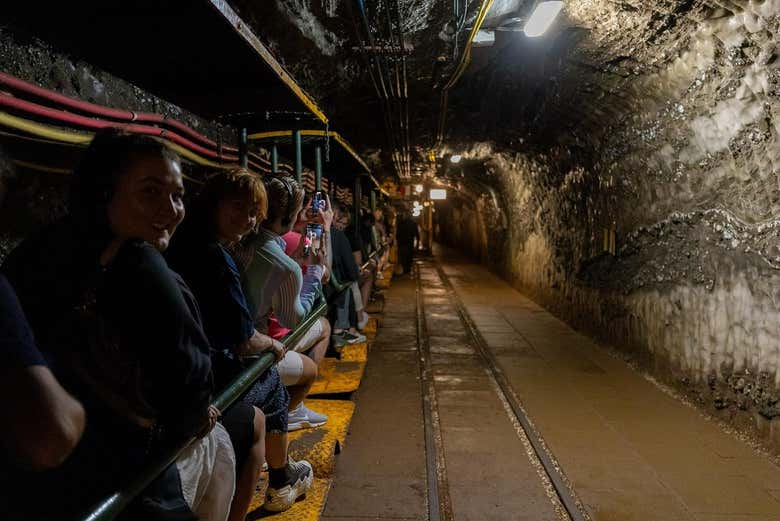 Durante el paseo en tren en la Mina de Sal de Bochnia