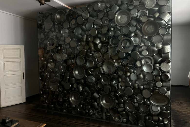 Ustensiles de cuisine dans l'usine de Schindler