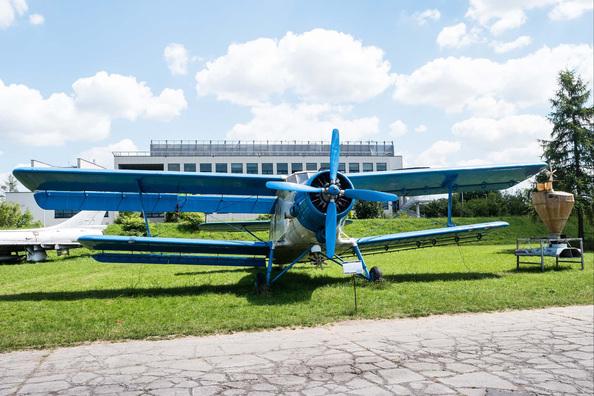 Visita guiada por el Museo Polaco de Aviación