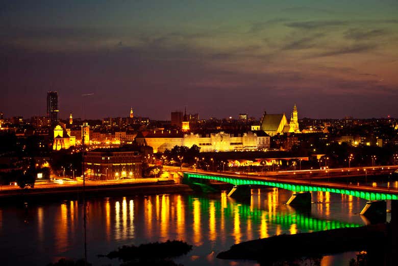 Cai a noite em Varsóvia
