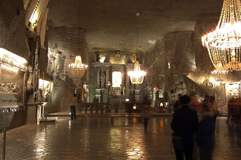 Explorando las minas de sal y su capilla