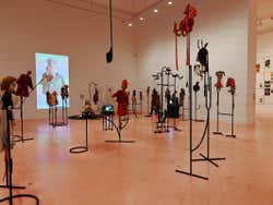 Exposition dans la galerie Zacheta