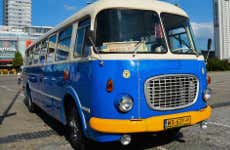 Visite panoramique à bord d'un bus rétro