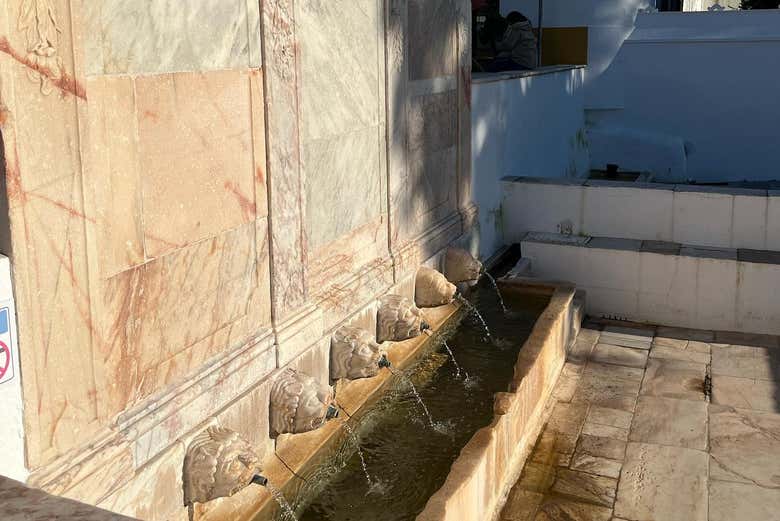 Fontaine appelée Fonte das Bicas