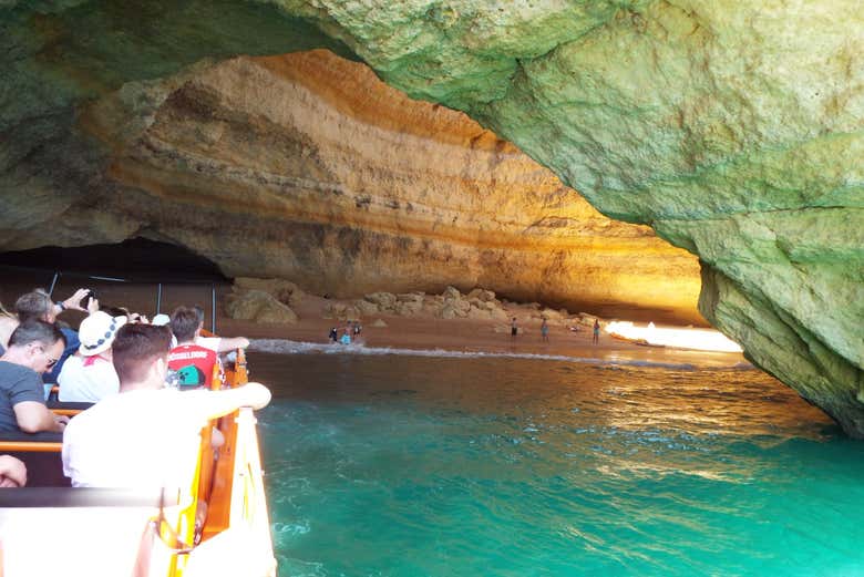 Interior da gruta de Benagil