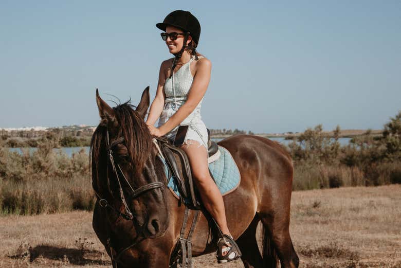 Contemplando el panorama de Lagoa dos Salgados