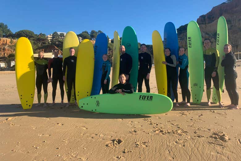 Grupo de surferos