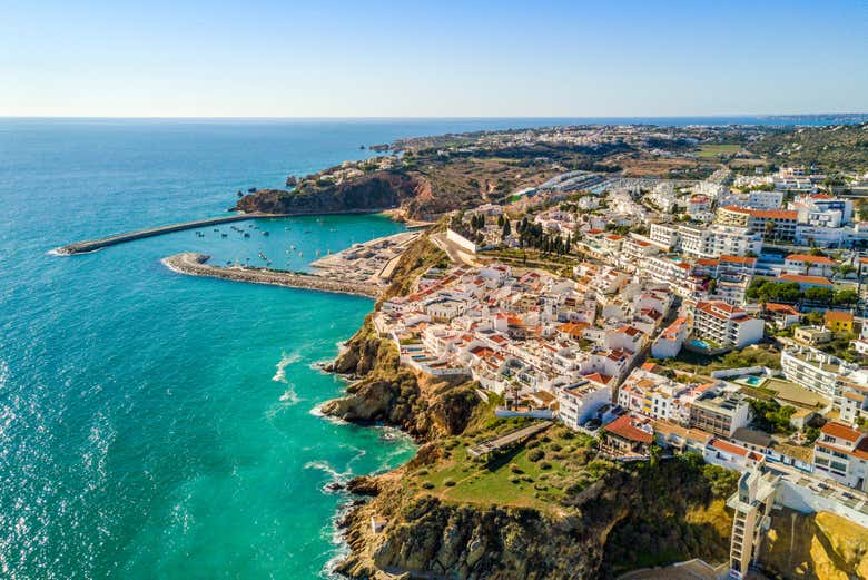 Vista aérea do porto esportivo de Albufeira