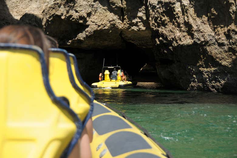 Entrando nas grutas do Algarve