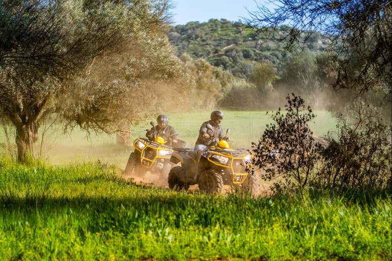 Recorriendo en quad unos verdes parajes del Algarve