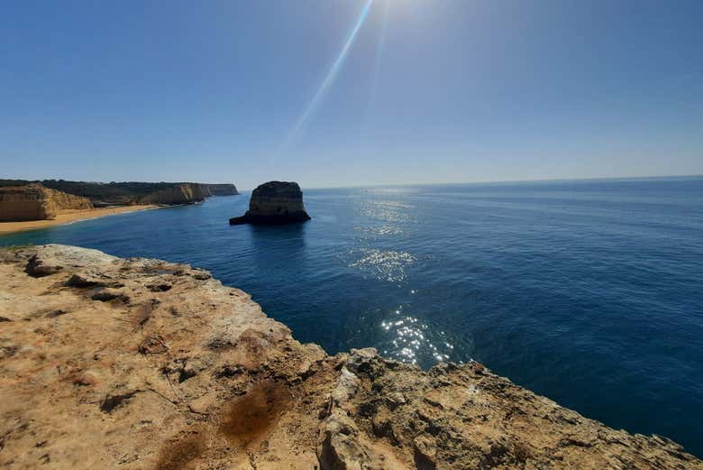 Contemplaremos as belas paisagens costeiras