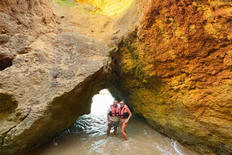 Visitaremos playas y cuevas escondidas