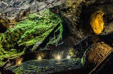 Excursión a las cuevas volcánicas de Terceira