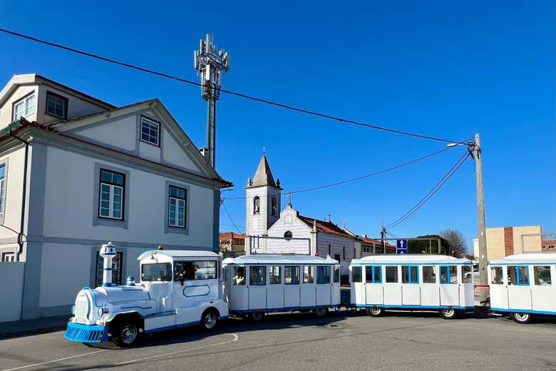 Vamos percorrer o melhor de Aveiro a bordo do comboio turístico